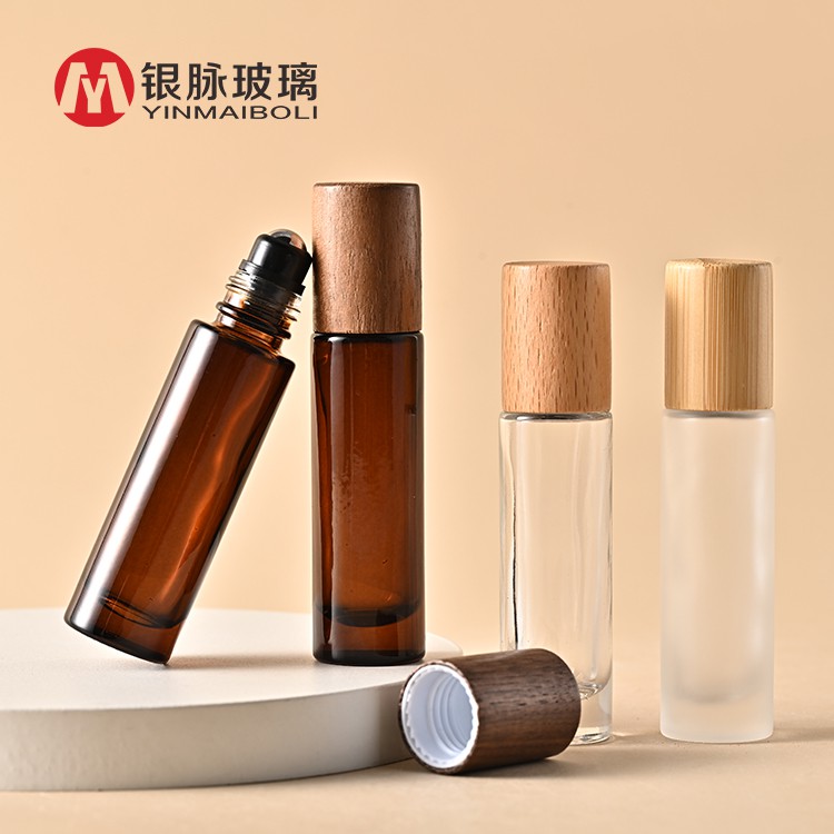 Rholio gwydr ar boteli